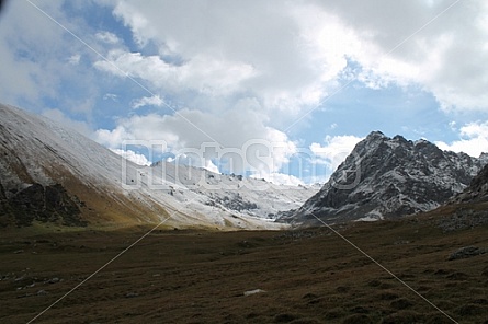 mountains at Altyn Arashan