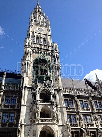 Neues Rathaus courtyard and Glockenspiel