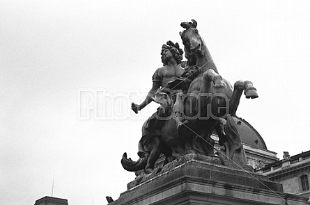 statue at the Louvre