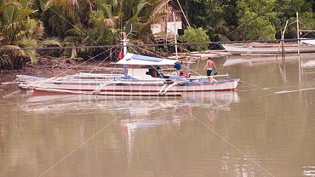 Boats and Fishermen near Loay port Bohol