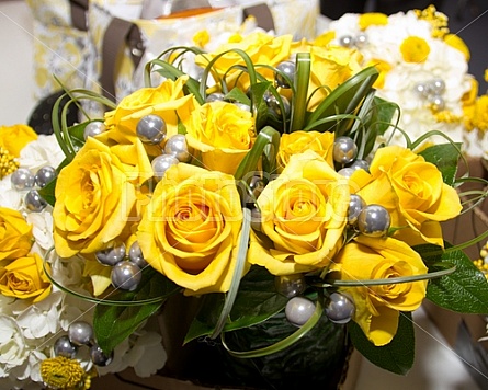 Yellow Roses in wedding bouquet