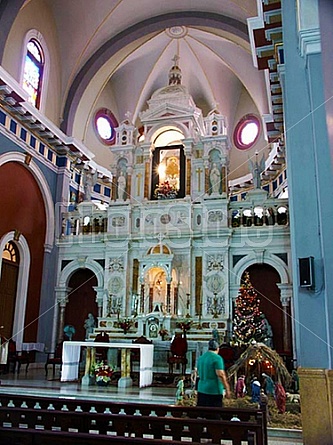 Altar at Basílica del Cobre