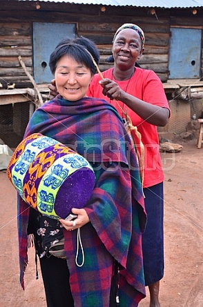 Helpful Kenyan woman