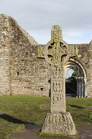 Clonmacnoise and the Celtic High Crosses