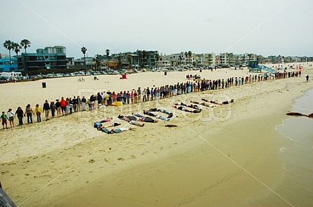 Hands Across the Sand 2010