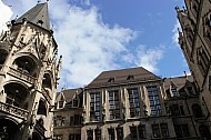 Neues Rathaus courtyard and Glockenspiel